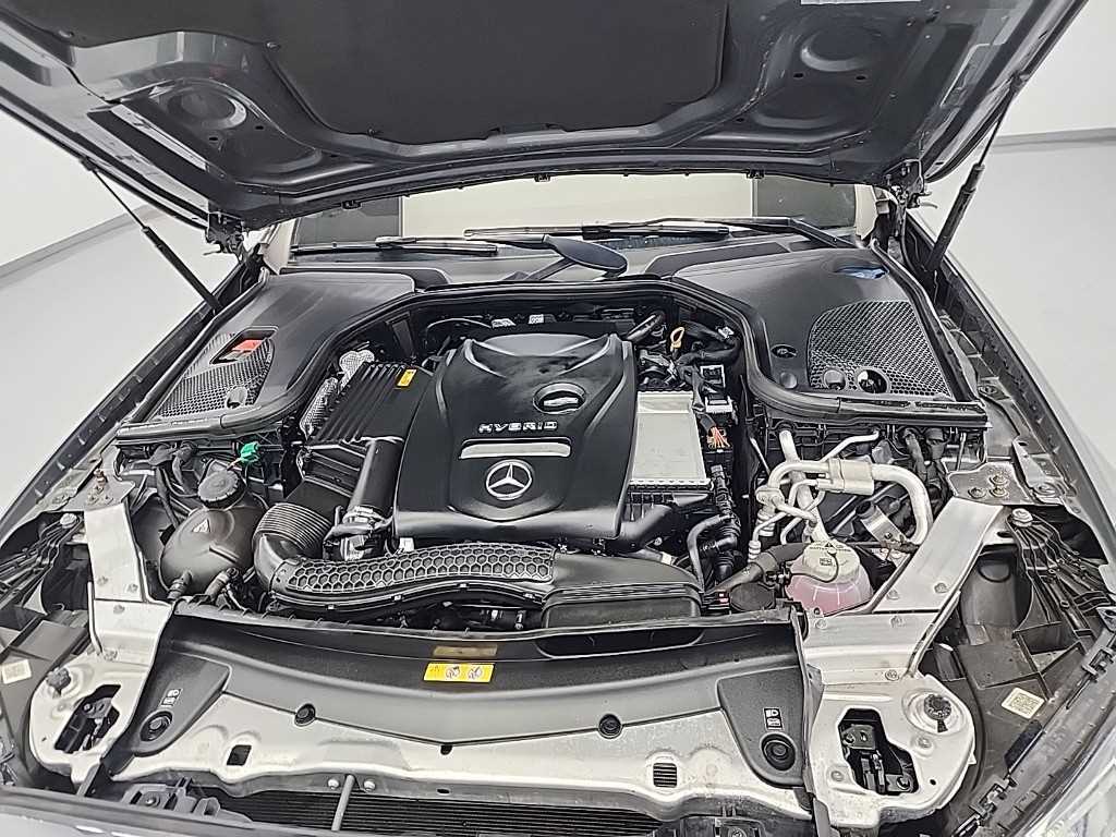 Mercedes Benz E class - Vista 6