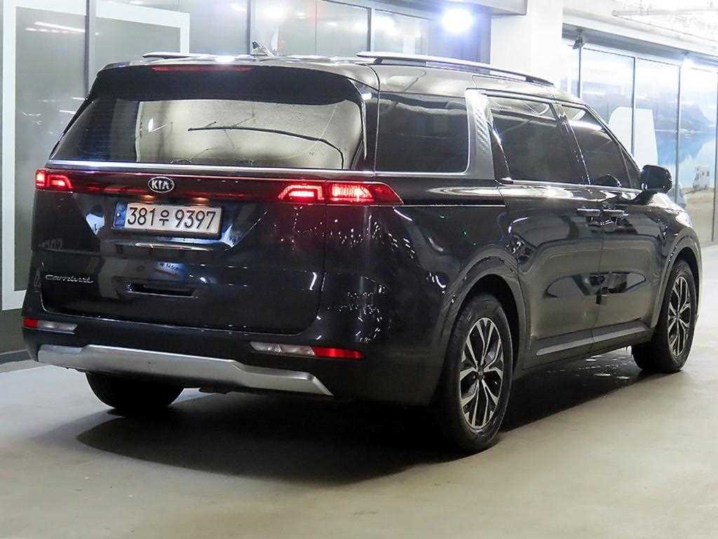 KIA Carnival - Vista 4