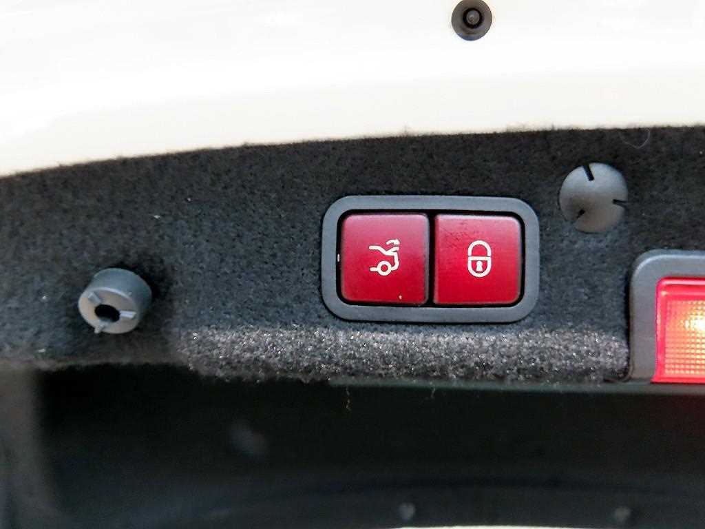 Mercedes Benz C Class 2018 Blanco - Importación desde Corea - HF Imports Iquique - Foto 16