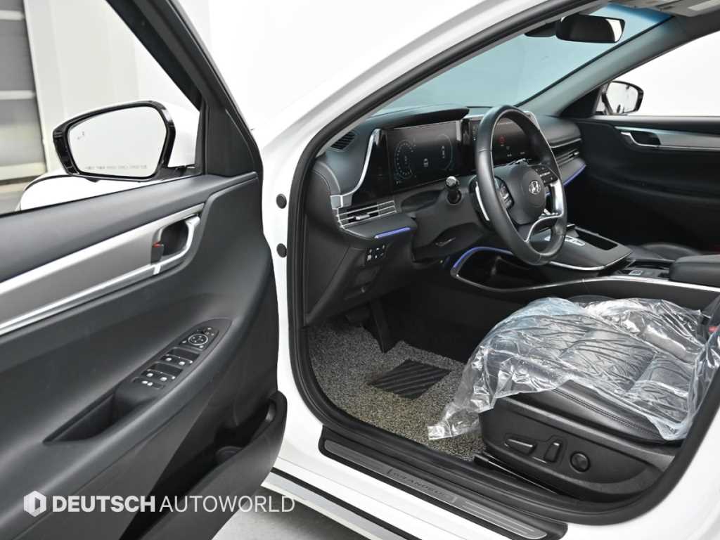 HYUNDAI Grandeur - Vista 11