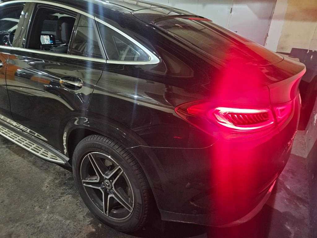 Mercedes Benz GLE Class - Vista 5