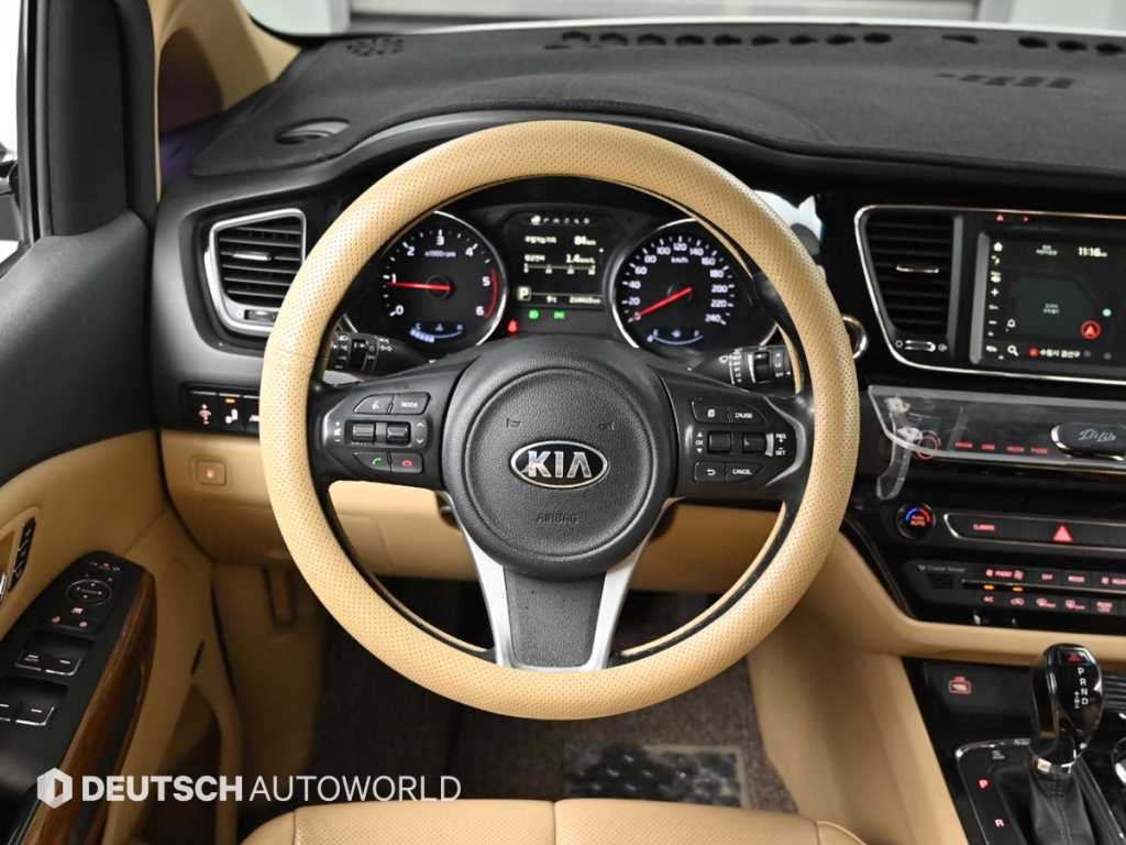 KIA Carnival 2016 Blanco - Importación desde Corea - HF Imports Iquique - Foto 13