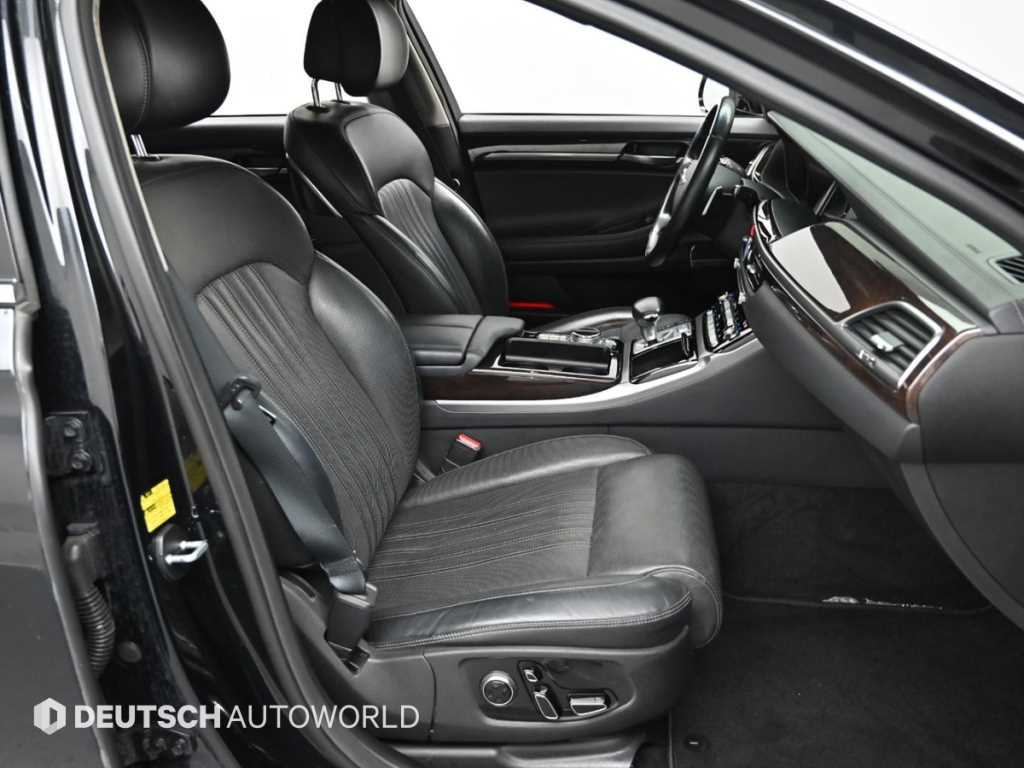 Genesis EQ900 - Vista 10