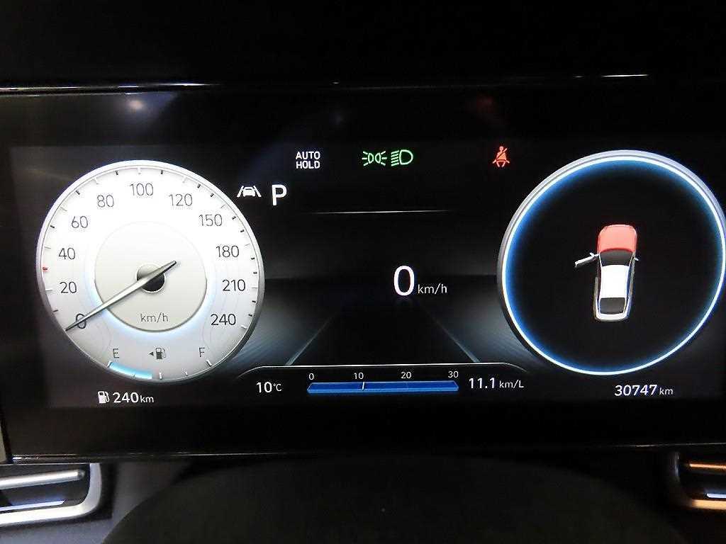 HYUNDAI Avante - Vista 9