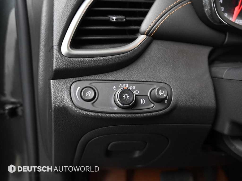 Chevrolet Trax 2018 Gris - Importación desde Corea - HF Imports Iquique - Foto 18