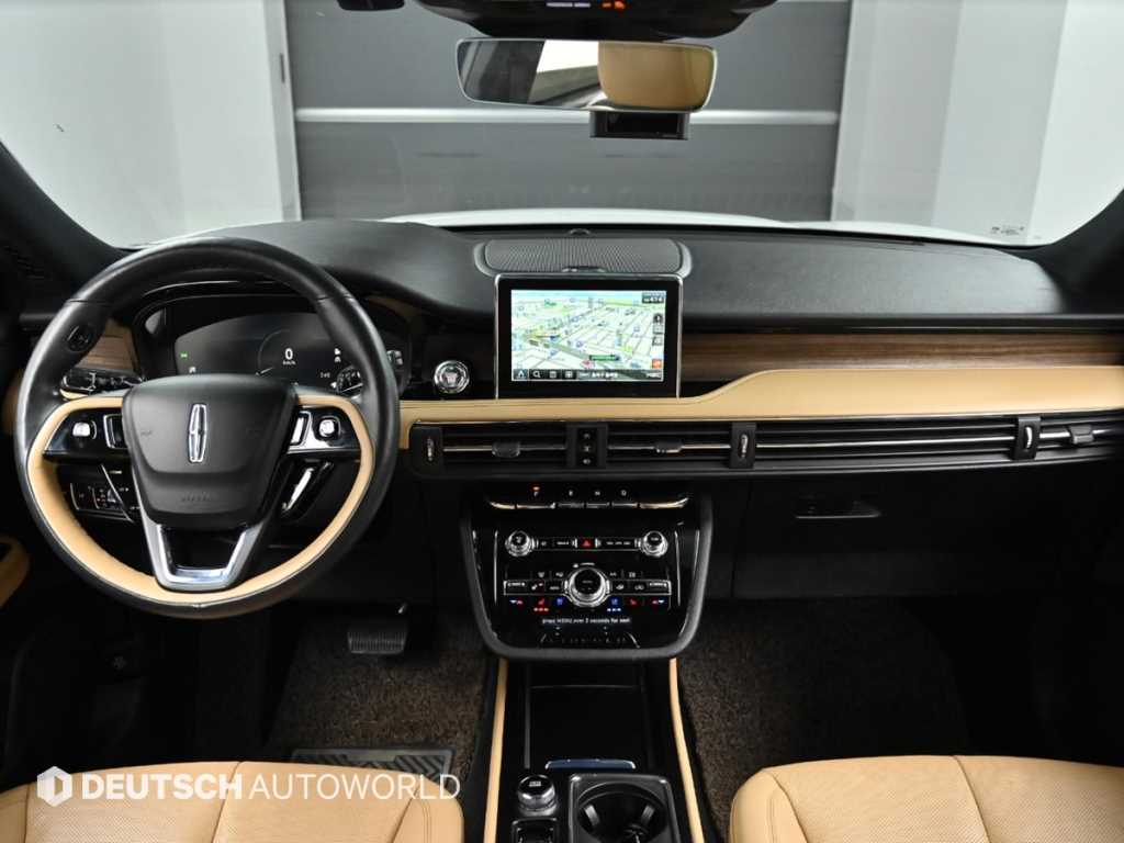 Lincoln Corsair - Vista 7