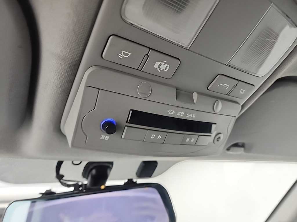 HYUNDAI Starex 2020 Amarillo - Importación desde Corea - HF Imports Iquique - Foto 17