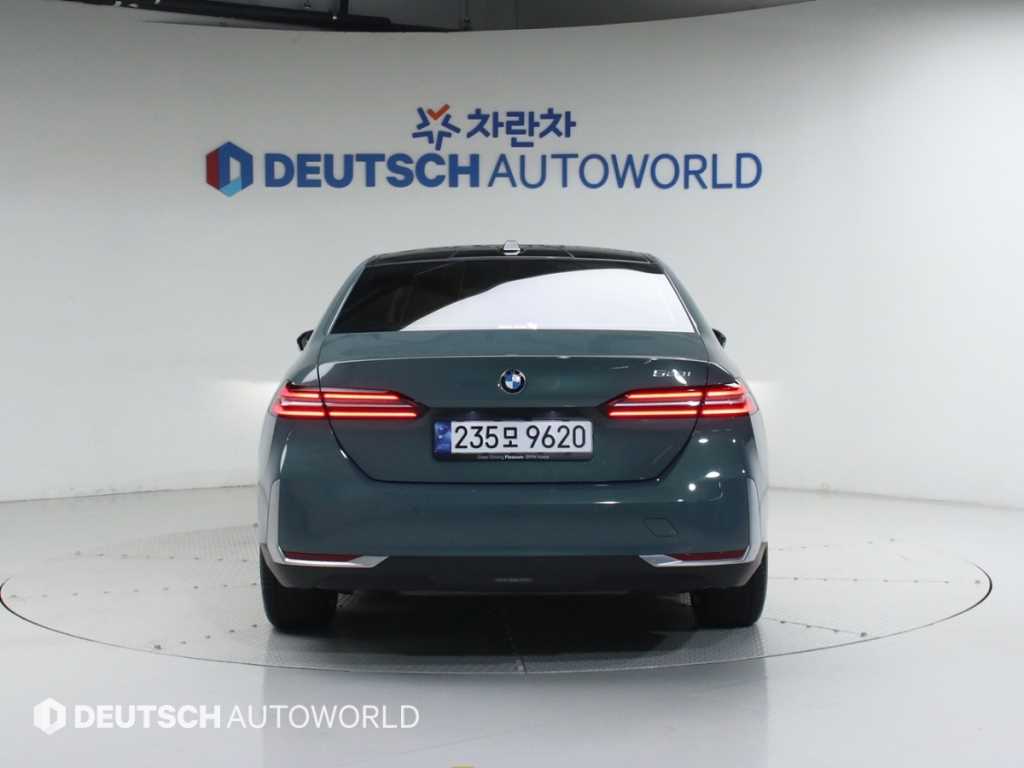 BMW 5 Series - Vista 4