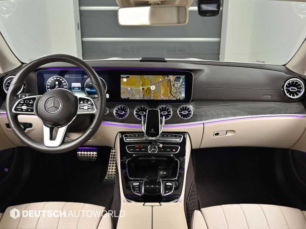 Mercedes Benz E class - Vista 8