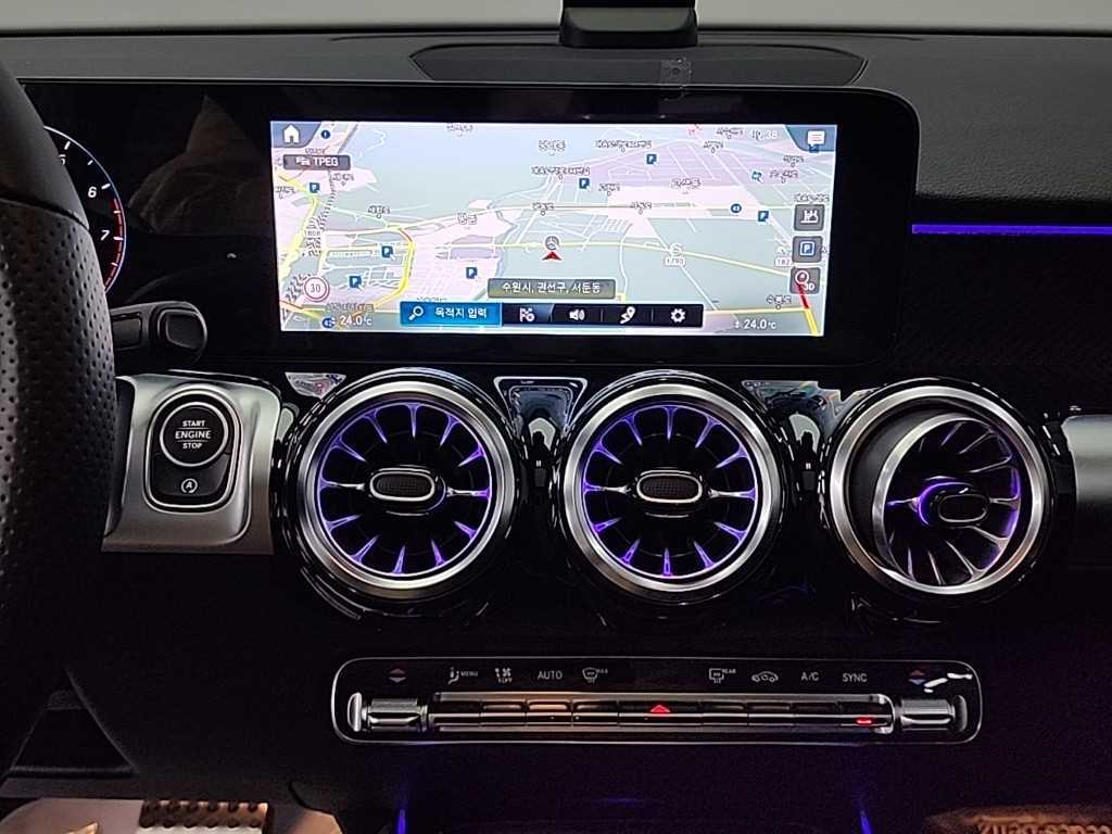 Mercedes Benz GLB Class - Vista 10