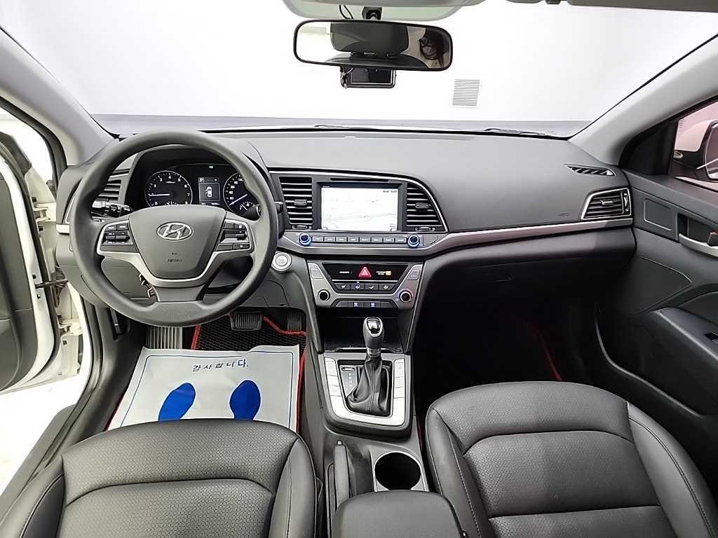 HYUNDAI Avante 2017 Blanco - Importación desde Corea - HF Imports Iquique - Foto 15