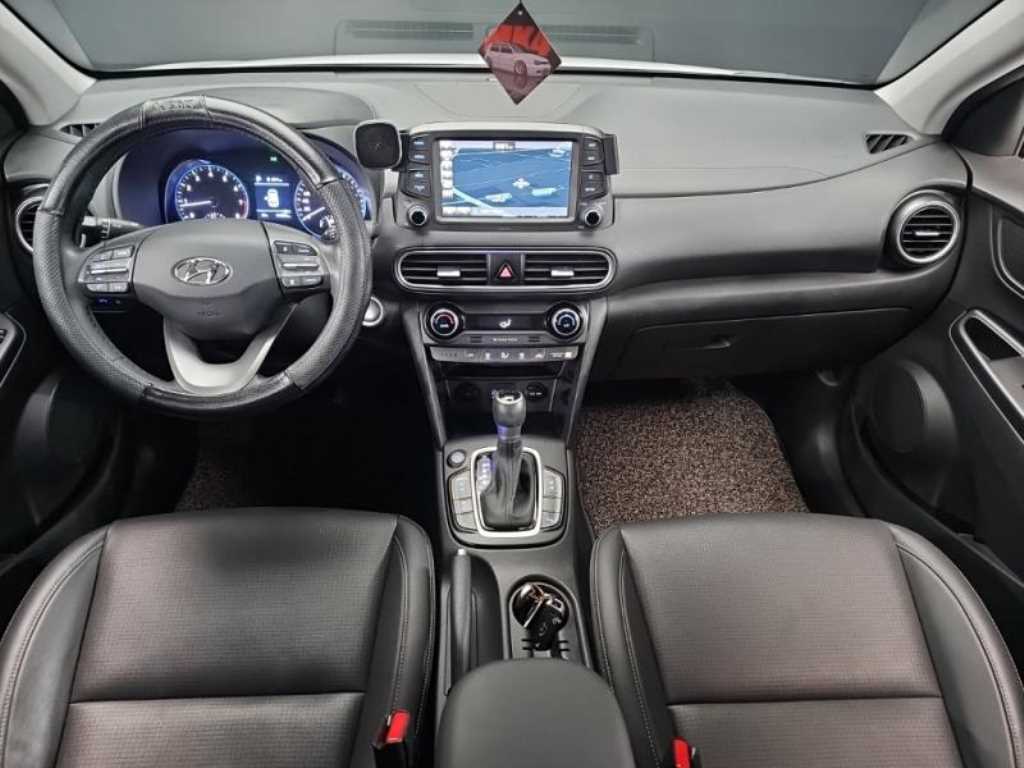 HYUNDAI Kona - Vista 5