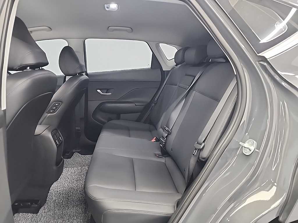 HYUNDAI Kona - Vista 12