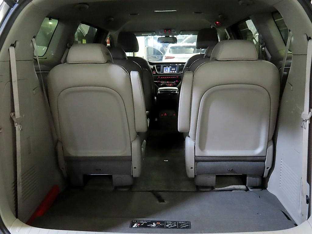 KIA Carnival 2017 Gris - Importación desde Corea - HF Imports Iquique - Foto 17