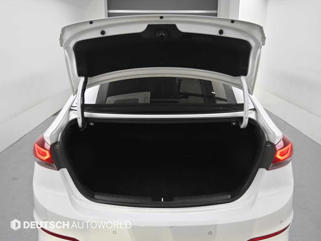 HYUNDAI Avante 2016 Blanco - Importación desde Corea - HF Imports Iquique - Foto 19