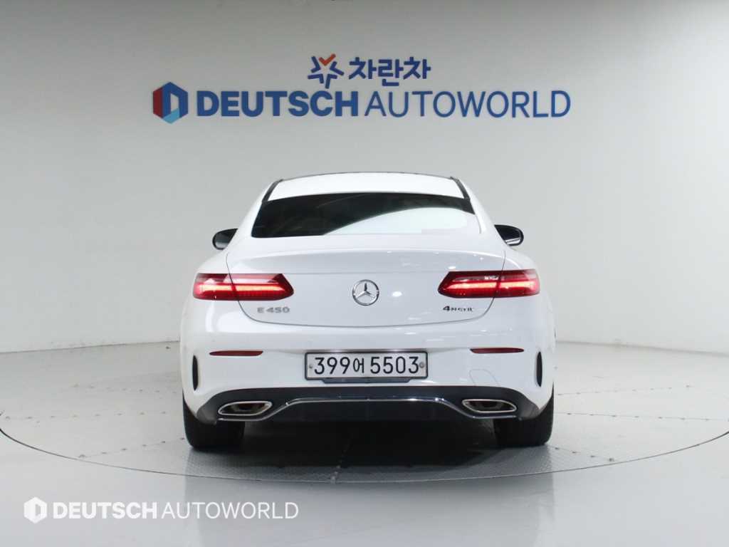 Mercedes Benz E class - Vista 5