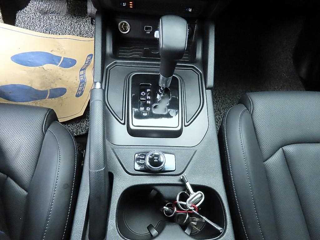 Ssangyong Rexton - Vista 10