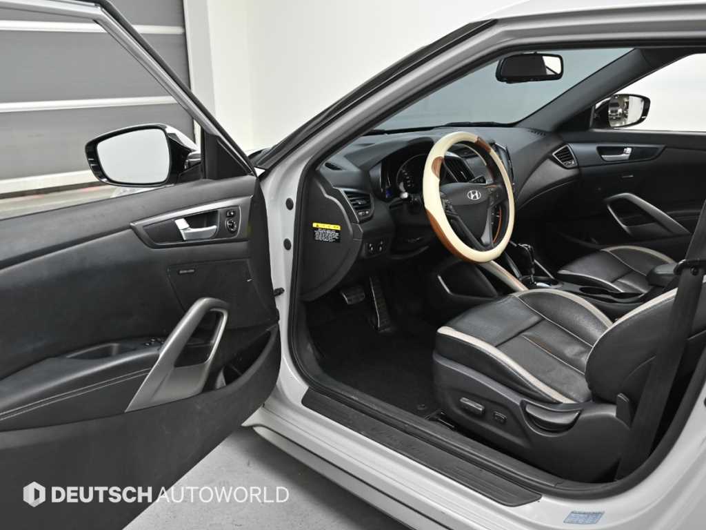 HYUNDAI Veloster - Vista 11