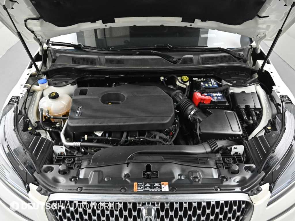 Lincoln Corsair - Vista 6