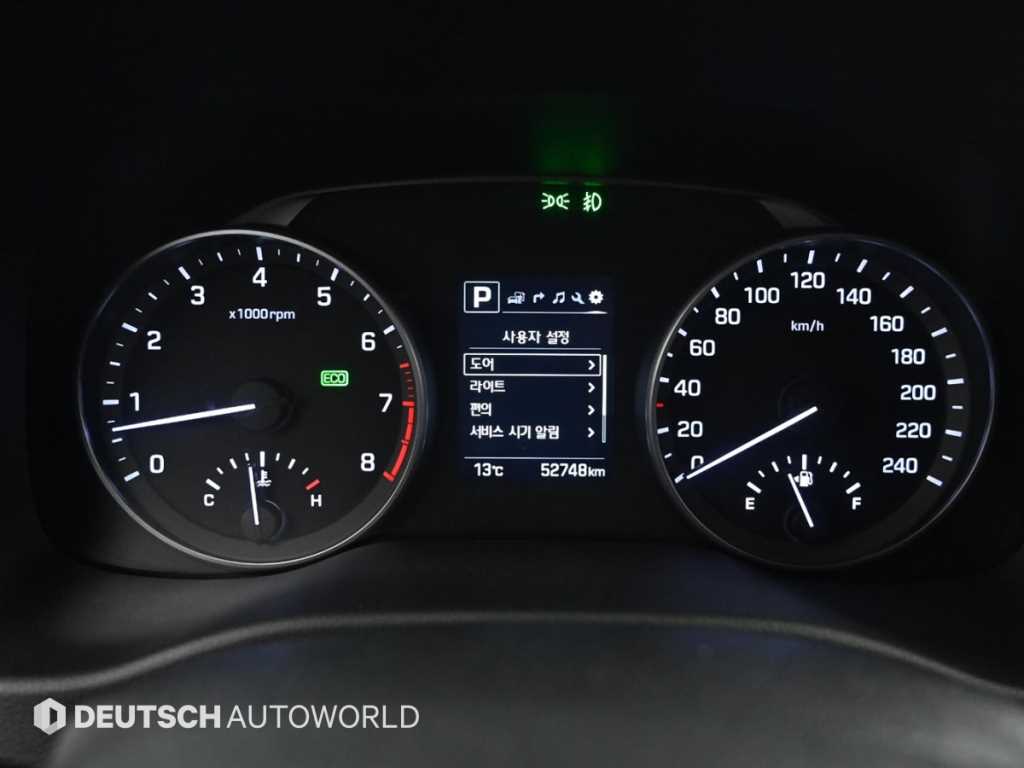 HYUNDAI Avante - Vista 8