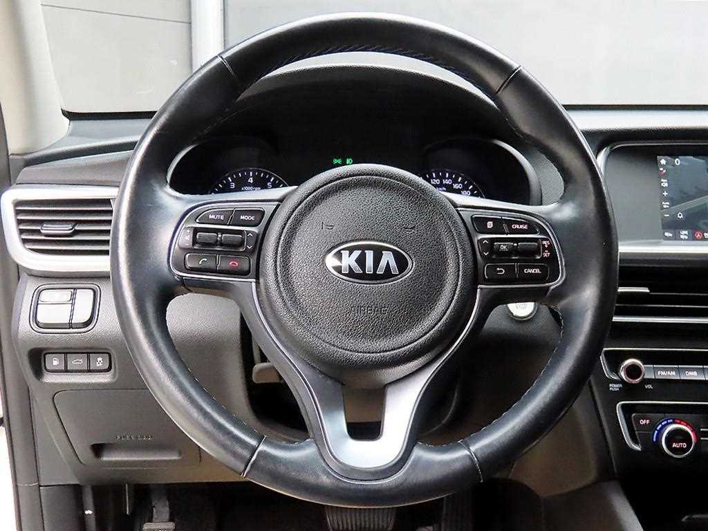 KIA K5 - Vista 9