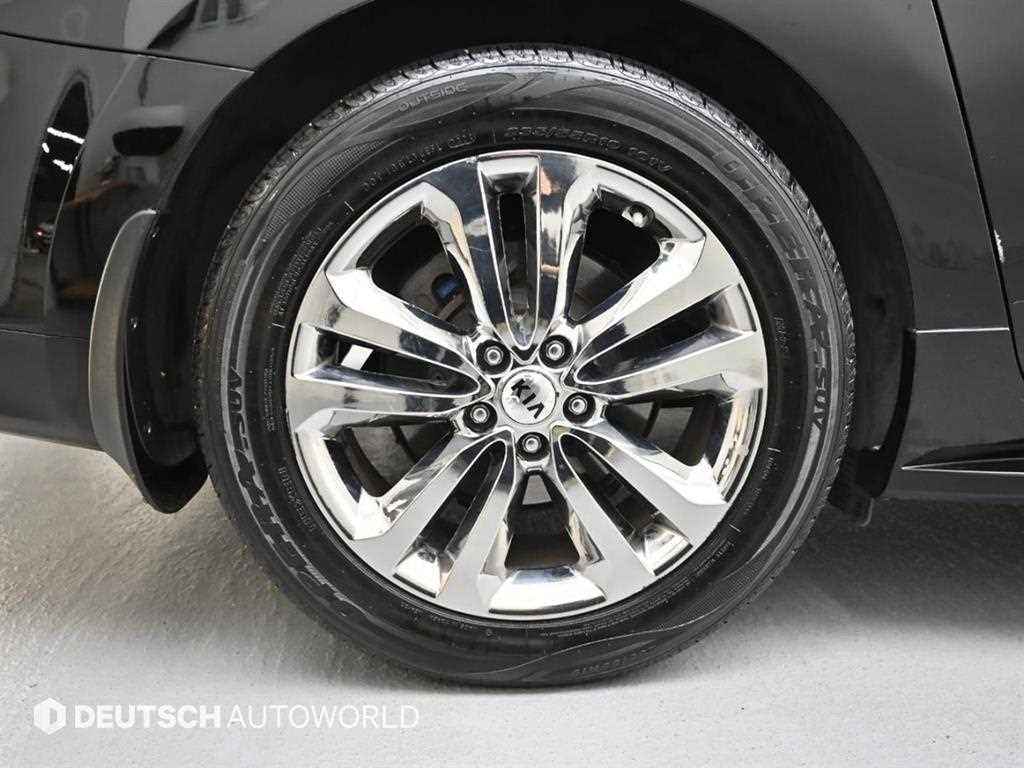 KIA Carnival - Vista 5