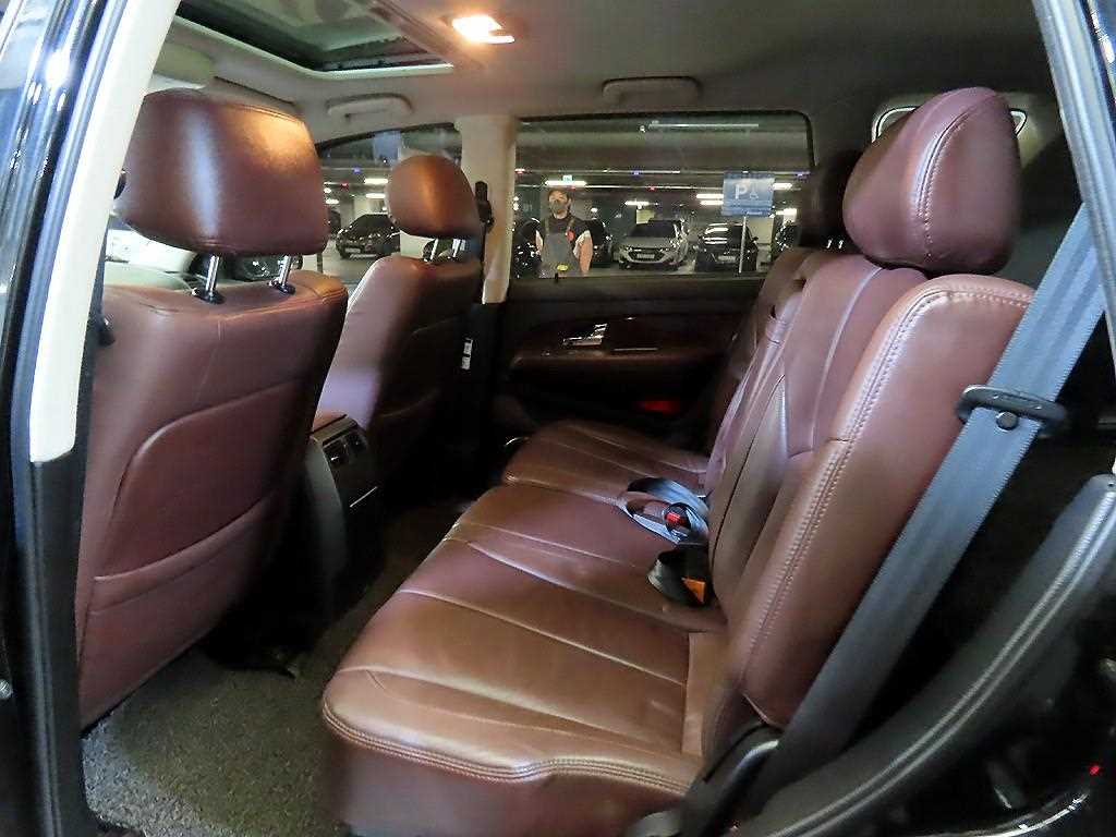 Ssangyong Rexton - Vista 7