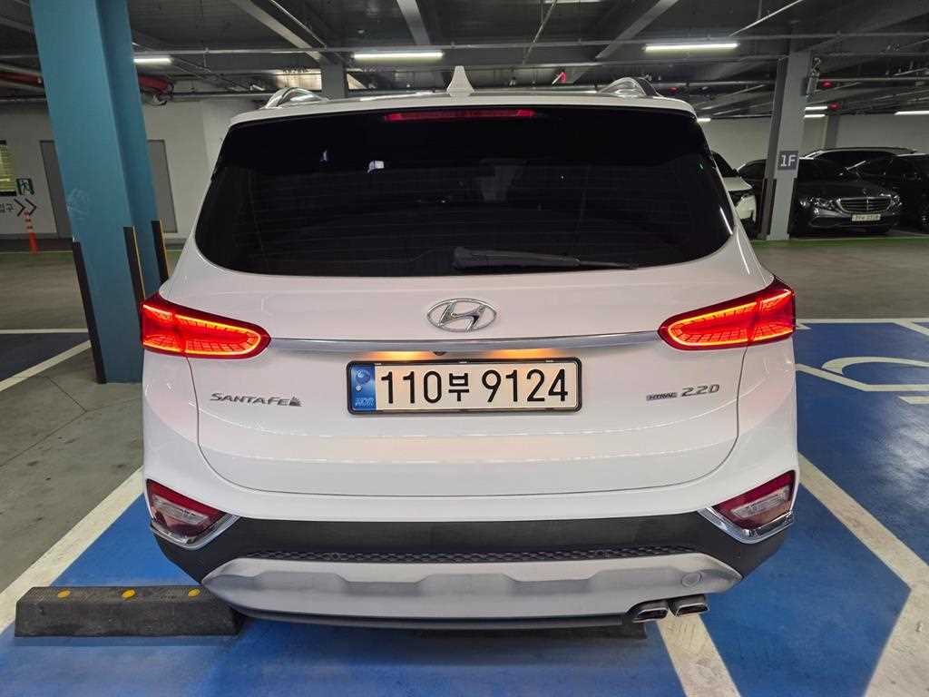 HYUNDAI Santa Fe - Vista 5