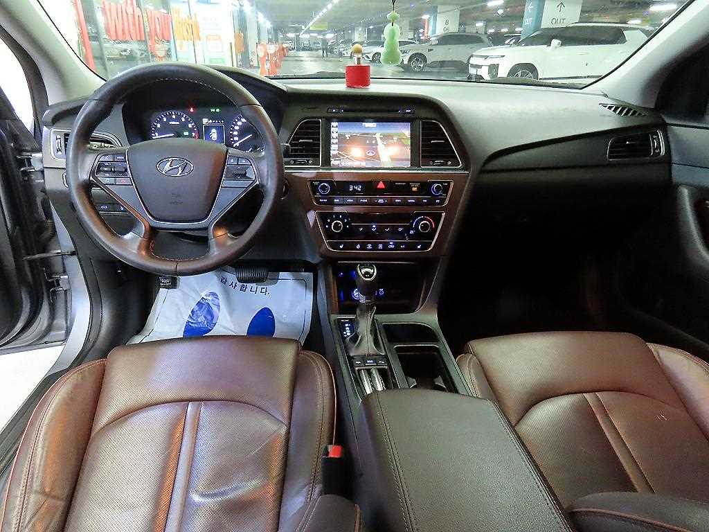 HYUNDAI Sonata - Vista 10