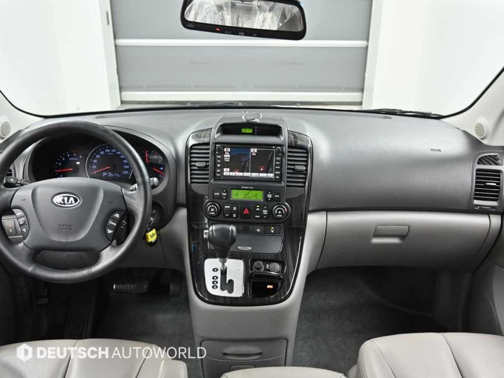 KIA Carnival - Vista 7
