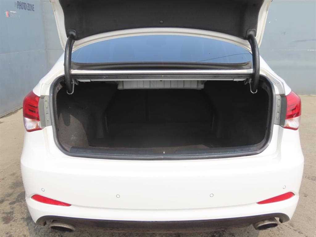 HYUNDAI i40 - Vista 5