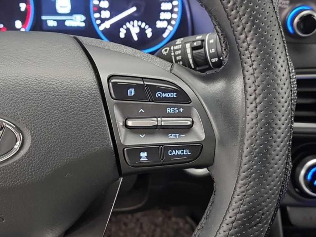 HYUNDAI Kona - Vista 8