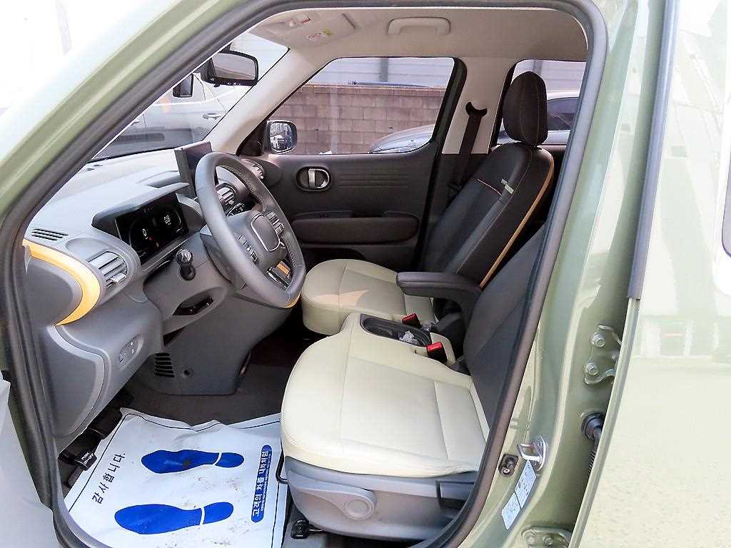 HYUNDAI Casper - Vista 5