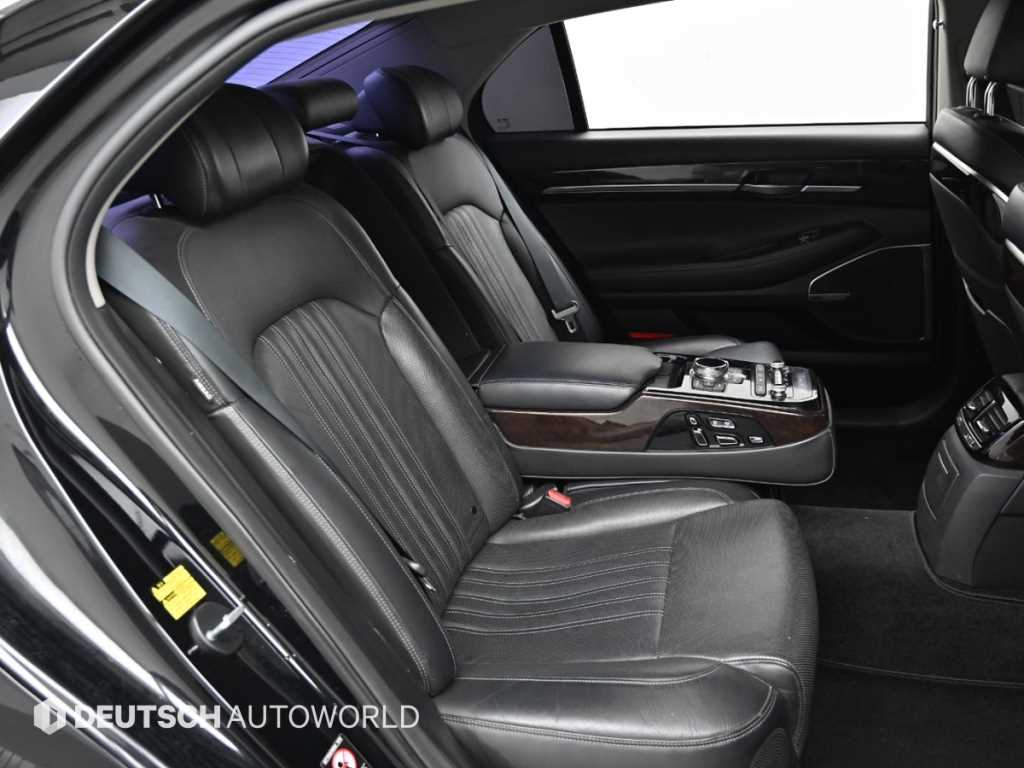 Genesis EQ900 - Vista 12