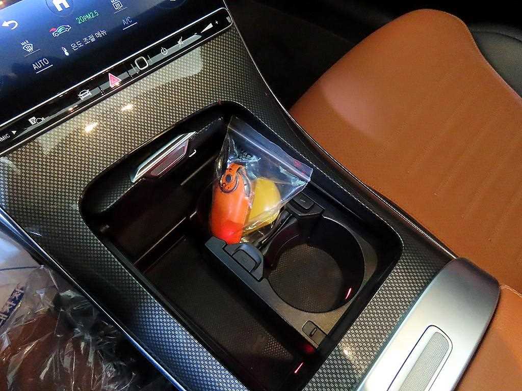 Mercedes Benz C Class 2023 Blanco - Importación desde Corea - HF Imports Iquique - Foto 13