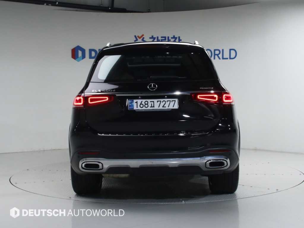 Mercedes Benz GLS Class - Vista 4