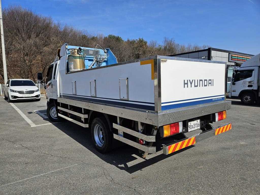 medium and large cargo Live Fish Car - Vista 7