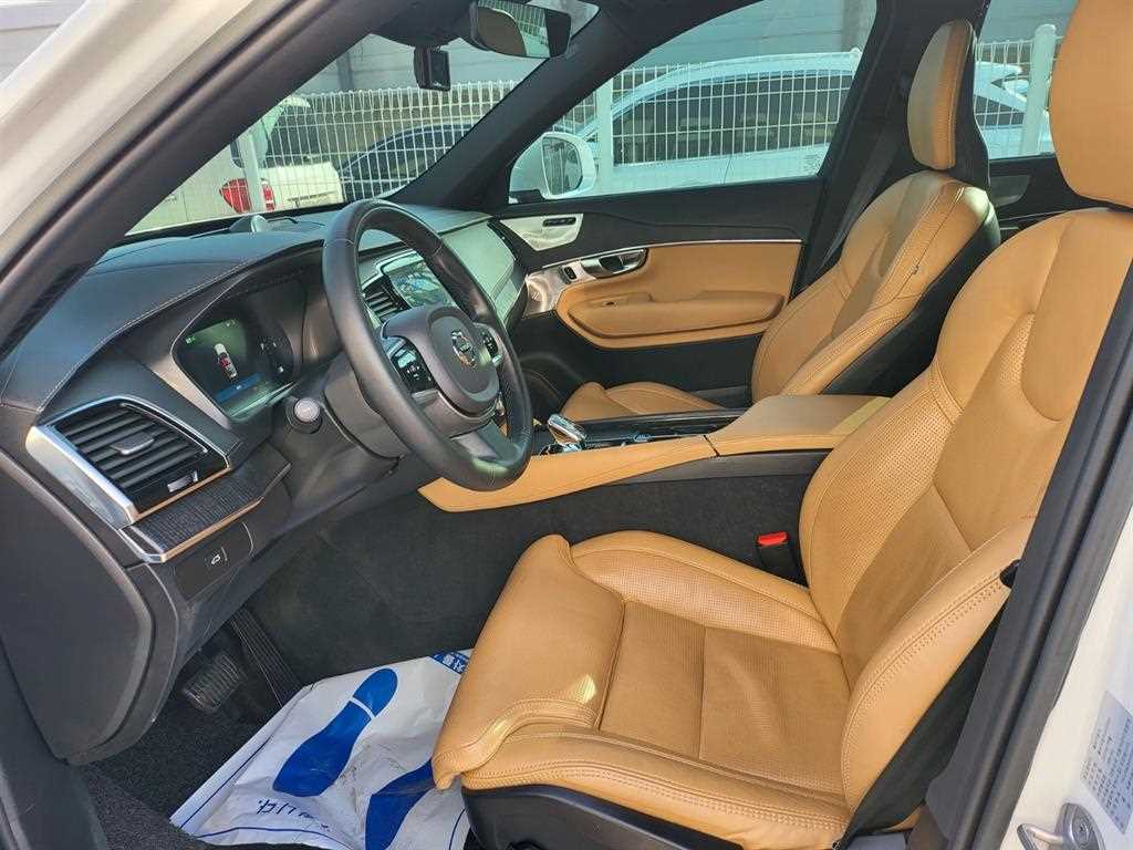 Volvo XC90 - Vista 5