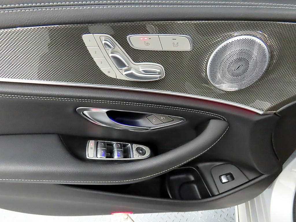 Mercedes Benz E class - Vista 11