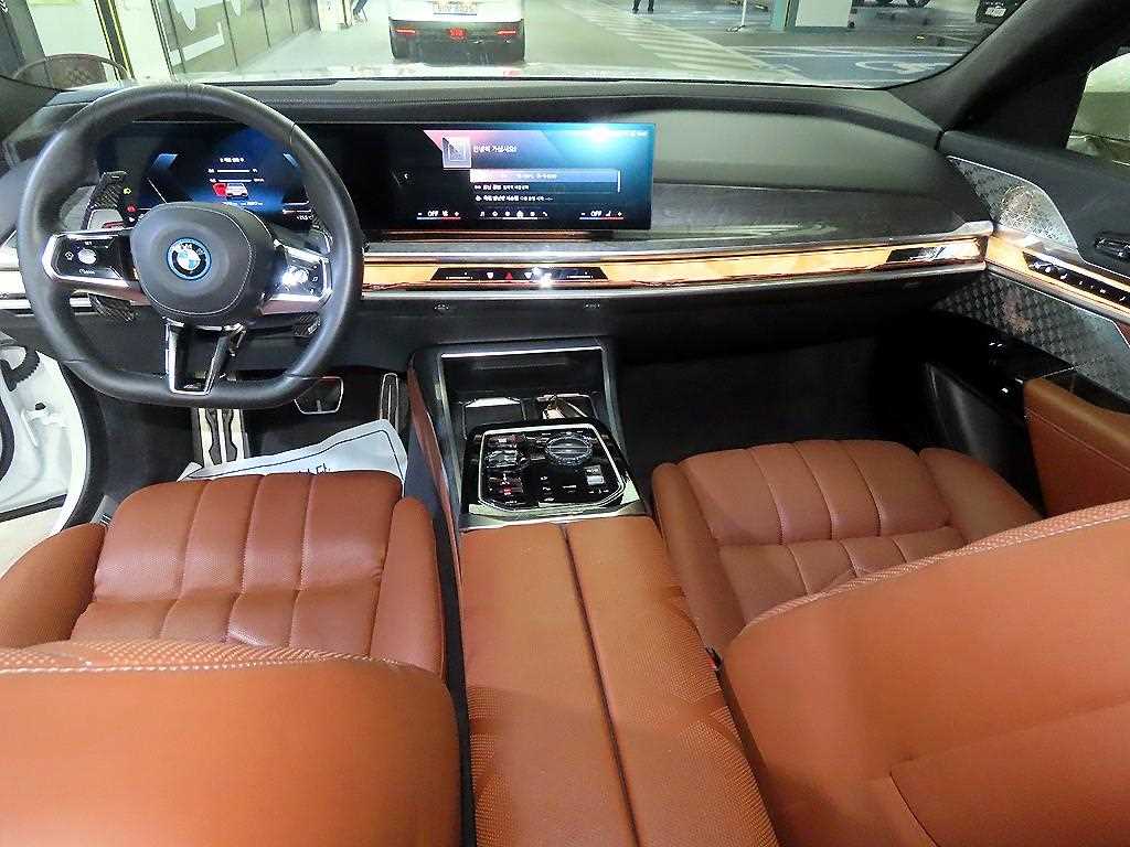 BMW 7 Series - Vista 10