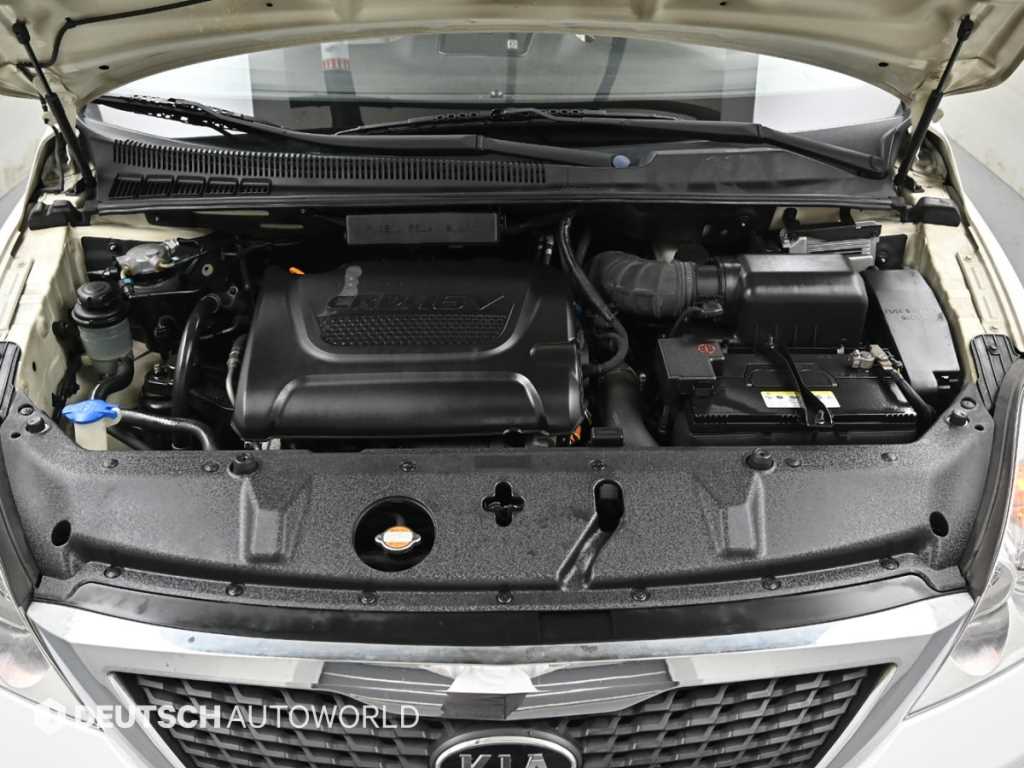 KIA Carnival - Vista 6