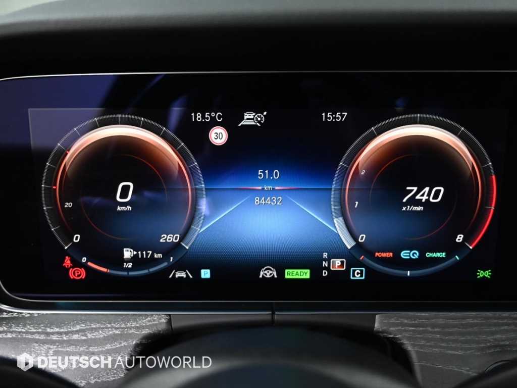 Mercedes Benz E class - Vista 8