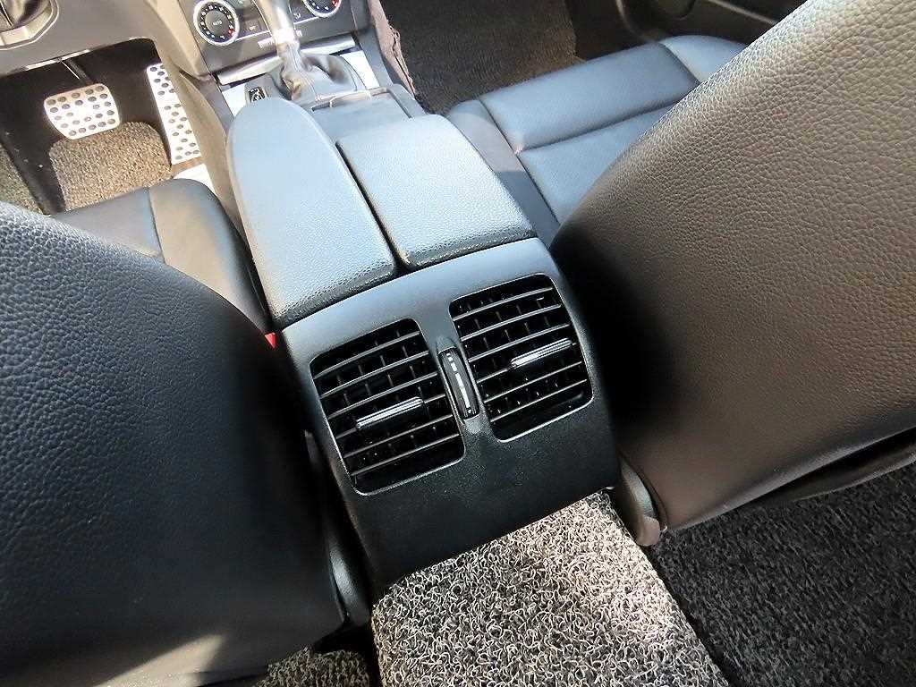 Mercedes Benz C Class 2012 Blanco - Importación desde Corea - HF Imports Iquique - Foto 17