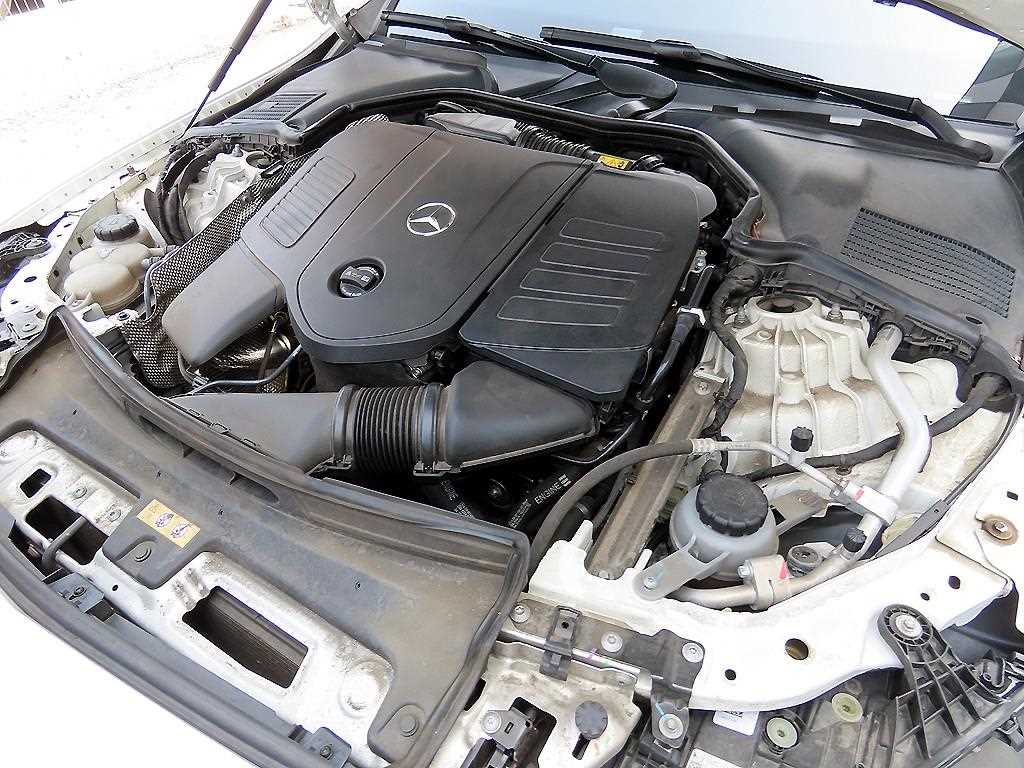 Mercedes Benz C Class 2023 Blanco - Importación desde Corea - HF Imports Iquique - Foto 19