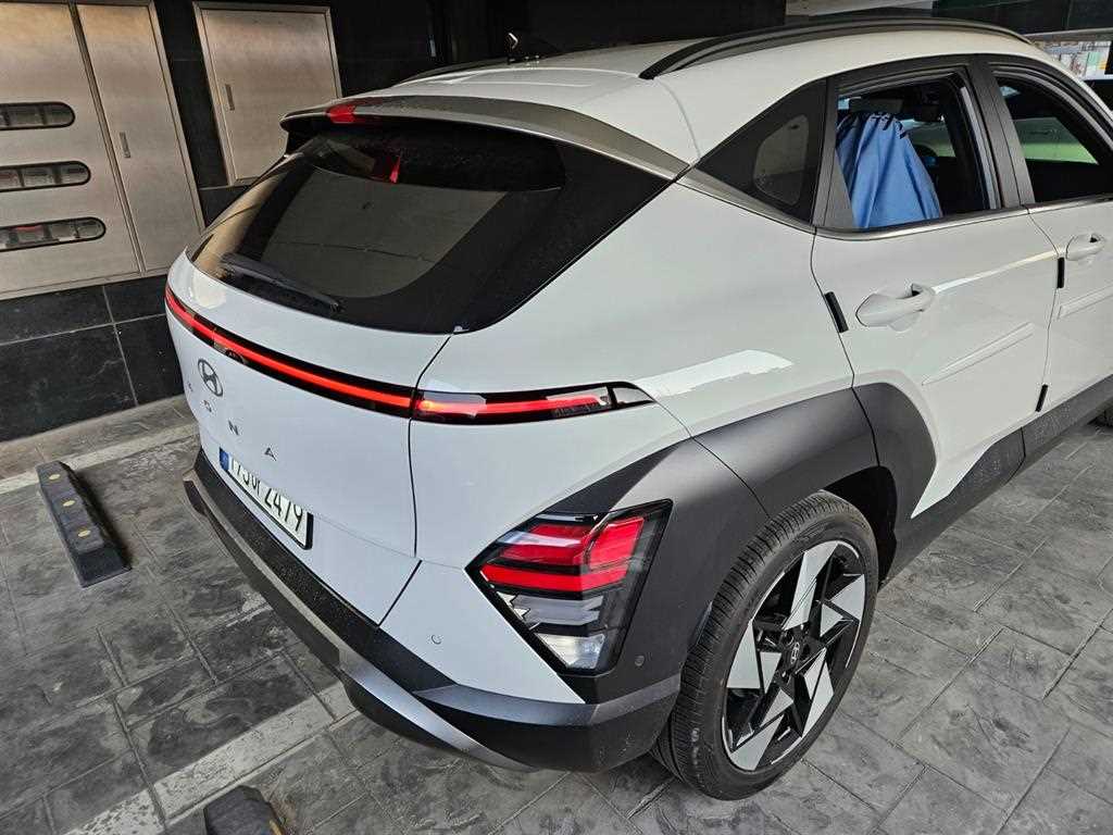 HYUNDAI Kona - Vista 6