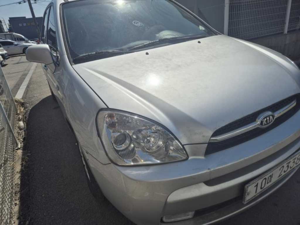 KIA Carens - Vista 6