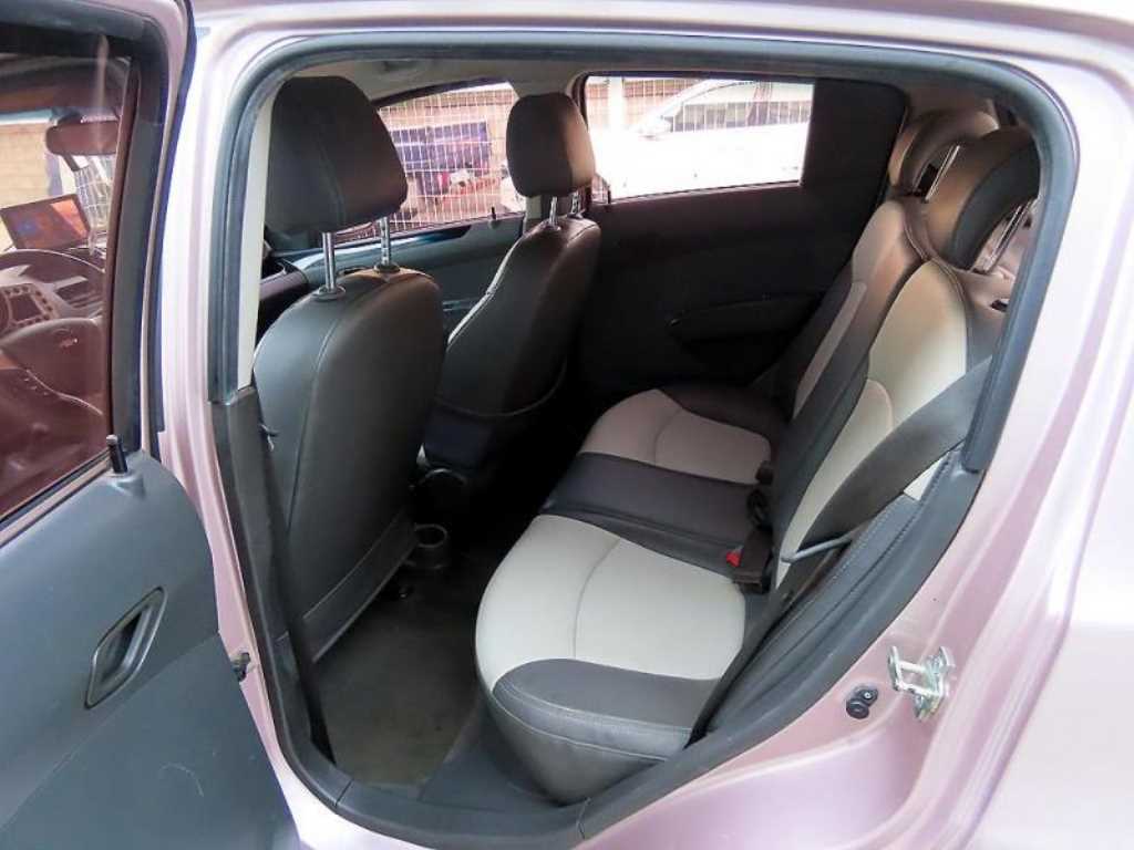 Chevrolet Spark - Vista 6