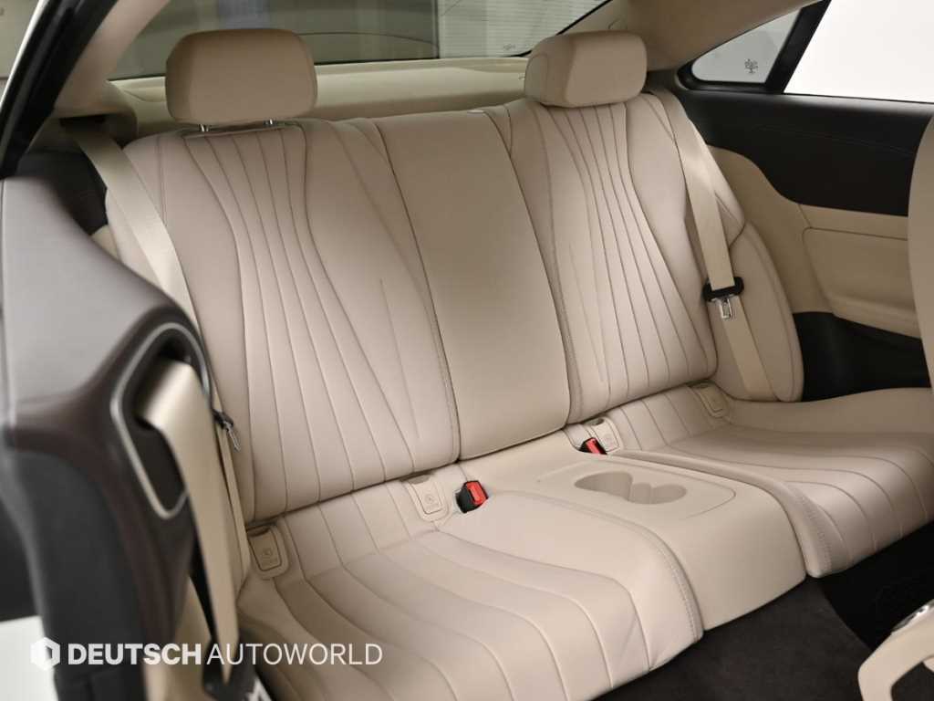 Mercedes Benz E class - Vista 12