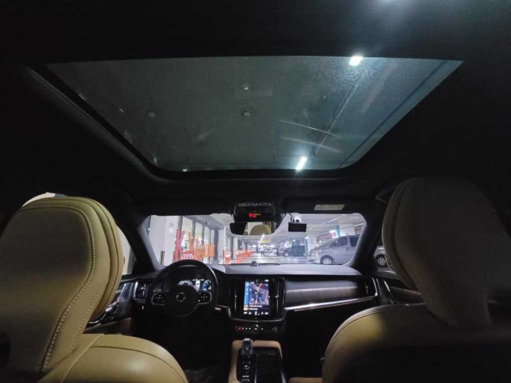 Volvo S90 - Vista 10