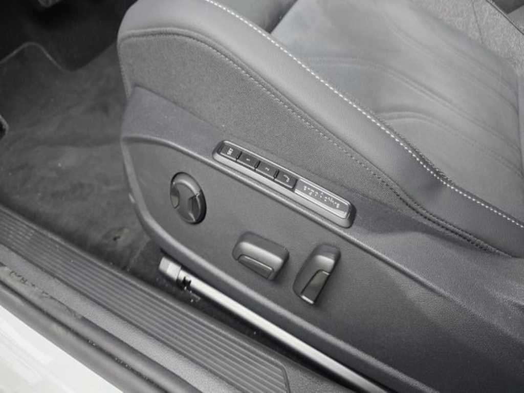 Volkswagen Golf 2025 - Importación desde Corea - HF Imports Iquique - Foto 14